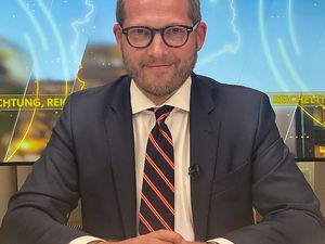 Die beste Zusammenfassung und Kommentierung, die ich bisher gesehen habe, hat Julian Reichelt geliefert