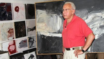 Der Maler Josef Winkler in seinem Atelier