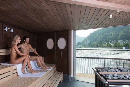 Reisen Flusssauna