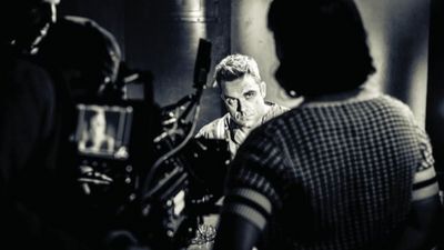 Konzert Pop: Robbie Williams, der "King of Pop" kehrt im Sommer 2013 zurück auf deutsche Bühnen - Tickets ab heute erhältlich!