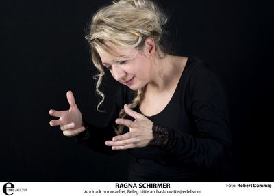 Nach der erfolgreichen Einspielung der Haendel-Suiten geht die zweifache ECHO-Klassik-Preistraegerin Ragna Schirmer ihrer Haendel-Mission nach