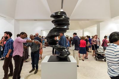 Blick in die Ausstellung von Tony Cragg im Nationalmuseum Havanna