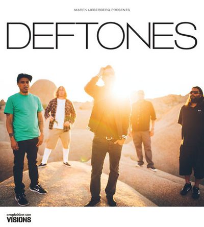 Das Comeback der Deftones im Jahr 2010 geriet zum globalen Siegeszug. Nach ihrer Auszeit, die durch einen tragischen Schicksalsschlag innerhalb der Band zu einer fast vierjährigen Pause führte, erwarteten die Fans sehnlich die Rückkehr eines des einflussreichsten und kreativsten Rock Acts der vergangenen zwei Jahrzehnte.