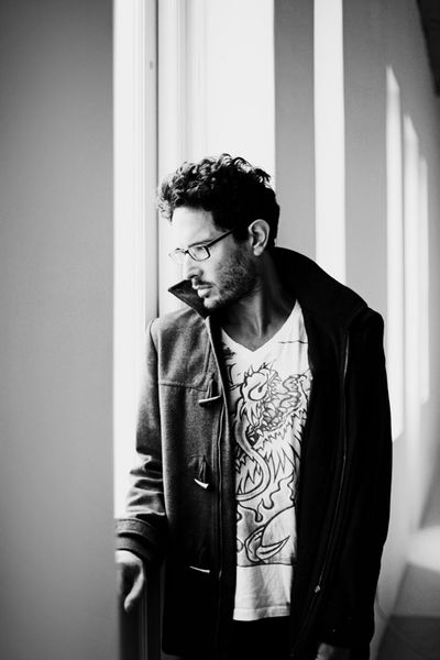 Yoav spielt im September 2013 im Uebel und Gefaehrlich in Hamburg