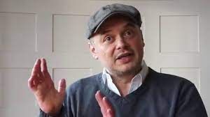 In seinem fesselnden Roman „Der Feuerturm“ erzählt Catalin Dorian Florescu von den Wechselfällen der Historie