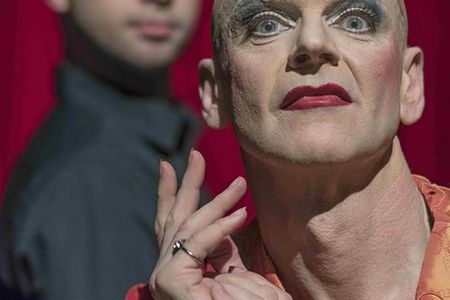 Ein Kaefig voller Narren - zu sehen im Volkstheater Rostock