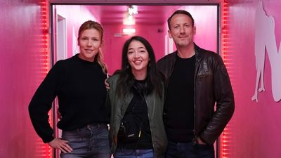Die Schauspieler Wotan Wilke Moehring, Franziska Weisz und Regisseurin Mia Spengler