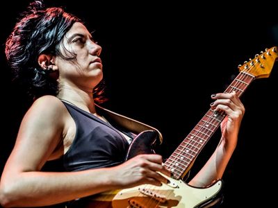 Ava Mendoza gibt Konzert beim Moers Festival