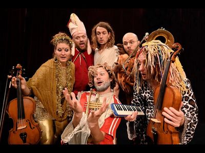 Am 29. Dezember 2020 kommen Matthias Schriefls Moving Krippenspielers ins Essener Grillo-Theater