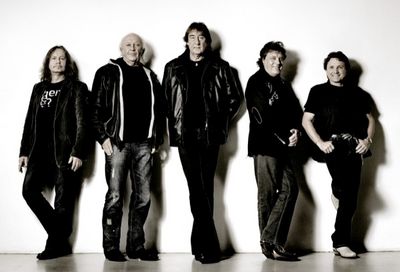 Konzert Rock: Die Rockband Puhdys kommt am 16. Dezember "auf leisen Sohlen" mit akustischer Gitarre und Percussion in das Staatstheater Darmstadt