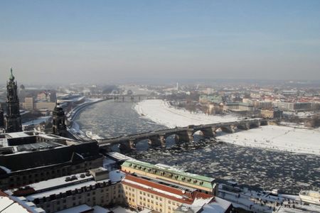 "Come together. Dresden und der 13. Februar" - Dokumentation über den Umgang mit dem verheerenden Bombenangriff