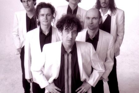 Eine Hommage an Paul McCartney - Lesung und Konzert mit Volker Rebell & The Lonely Hearts Club Band am 9. März