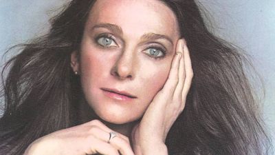 JUDY COLLINS begann ihre beeindruckende Musikkarriere im Alter von 13 Jahren als Klavier-Wunderkind