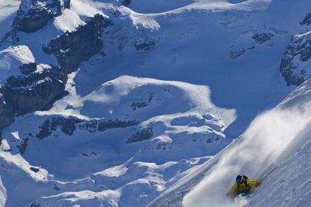 Engelberg ist für seine Schneesicherheit, eine lange Wintersaison und das abwechslungsreiche Ski- und Freeride-Gebiet bekannt.