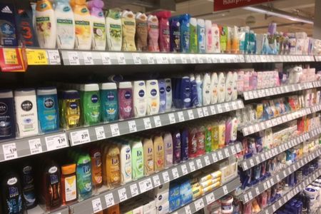 Die Konzerne beliefern die Beduerfnisdeckungs Gesellschaft