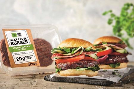 Lidl bringt mit dem Next Level Burger nun einen selbst entwickelten vegetarischen Pattie in die Laeden