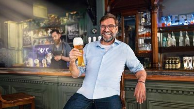 Juergen Klopp im legendaeren Pub Dovedale Towers in der Penny Lane