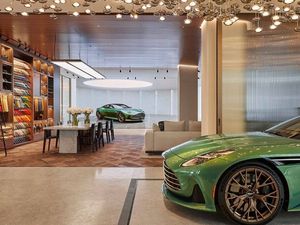 Edle Boliden im Wohnzimmer-Interieur Edle Boliden im Wohnzimmer-Interieur
