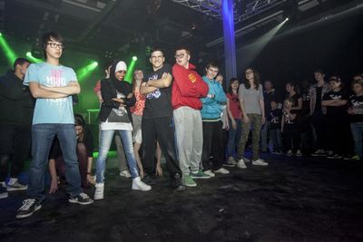 Taenzerische Performance auf dem Euregio Fest