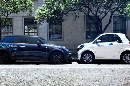 BMW und Daimler strebten eine langfristige und strategische Kooperation bei der Entwicklung von selbstfahrenden Autos an