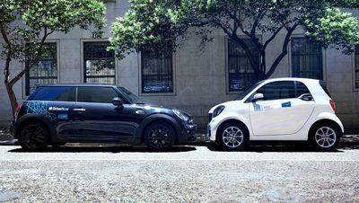 BMW und Daimler strebten eine langfristige und strategische Kooperation bei der Entwicklung von selbstfahrenden Autos an