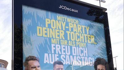 Die fragwürdige Kampagne startete am 2. August und wurde von Accenture Song entwickelt