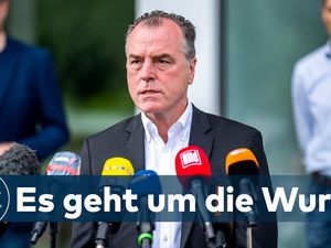 Die Reputation von Clemens Toennies duerfte erledigt sein Die Reputation von Clemens Toennies duerfte erledigt sein