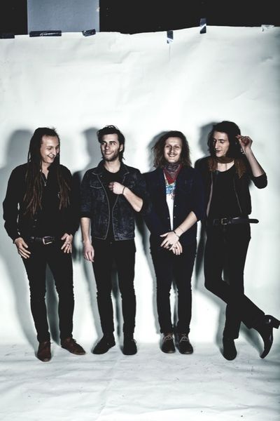 Okta Logue feiertn erfolgreiche Tour mit Homecoming Show Okta Logue feiertn erfolgreiche Tour mit Homecoming Show