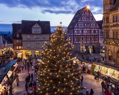 Der Reiterlesmarkt in Rothenburg ob der Tauber mit neuem Konzept fuer den Weihnachtsmarkt 2020, auch mit Corona