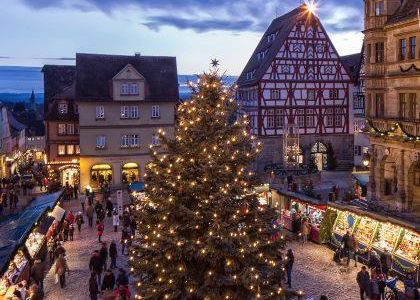 Der Reiterlesmarkt in Rothenburg ob der Tauber mit neuem Konzept fuer den Weihnachtsmarkt 2020, auch mit Corona