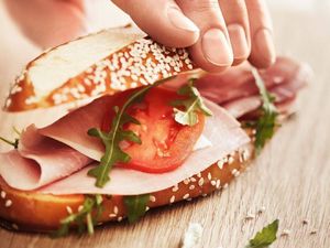 Hochwertig und mit regionalem Bezug, die neue Food-Strategie der Lufthansa Hochwertig und mit regionalem Bezug, die neue Food-Strategie der Lufthansa