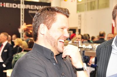Mike Suesser findet die meisten Kochsendungen im Fernsehen spannend.