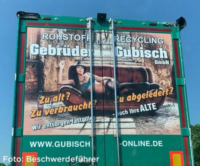 Motive, die Frauen herabwürdigen, sind vor allem bei kleineren Betrieben beliebt