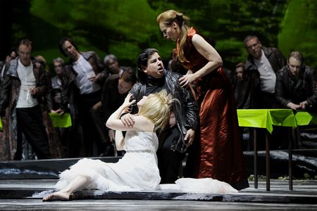 Staatstheater Wiesbaden:  Donizettis große Belcantooper Lucia di Lammermoor handelt von einer verbotenen Liebe am 24.11.2012