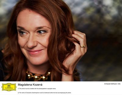Patricia Kopatchinskaja gibt Konzert in Hamburg