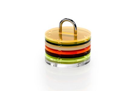 Neon Living ist ein dänisches Designlabel, das bunte Produkte fertigt, die zumeist aus Acryl bestehen.
