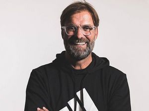 Erfolgstrainer Juergen Klopp vom FC Liverpool hat nun mit Adidas einen neuen Ausstatter Erfolgstrainer Juergen Klopp vom FC Liverpool hat nun mit Adidas einen neuen Ausstatter