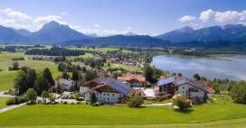Das Biohotel Eggensberger in Fuessen im Allgaeu ist als zertifizierter Schlafgastgeber Teil des EU-Projekts Lebensspur Lech Das Biohotel Eggensberger in Fuessen im Allgaeu ist als zertifizierter Schlafgastgeber Teil des EU-Projekts Lebensspur Lech