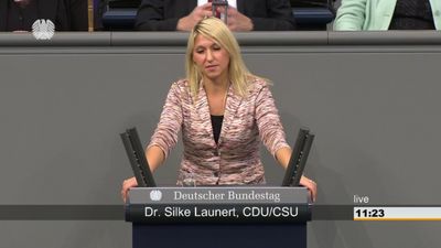 UN-Migrationspakt - Die Welt wird mit den Augen der Migranten gesehen. Die vorsaetzliche Naivitaet des Papiers verbluefft anscheinend nicht nur Alexander Gauland, sondern auch die CSU-Abgeordnete Dr. Silke Launert