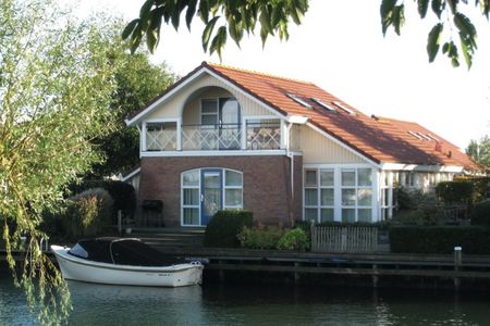 Wer das echte Holland erleben will, muss ans Wasser