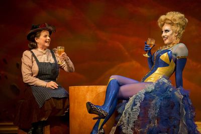 frau luna operette theater regensburg