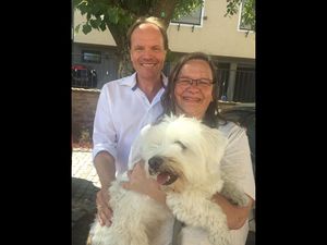 Der Hundehaendler Martin M. hatte der Kaeuferin Ursula W. einen kranken Welpen verkauft Der Hundehaendler Martin M. hatte der Kaeuferin Ursula W. einen kranken Welpen verkauft