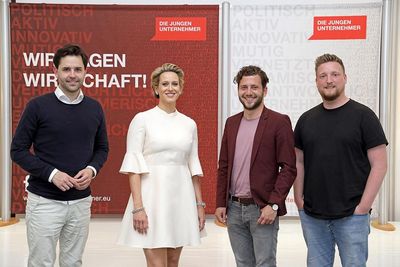 Johannes Winkel (CDU), Eva-Maria Blank, Felix Banaszak (Bündnis 90/Die Grünen), und Jens Teutrine (FDP)