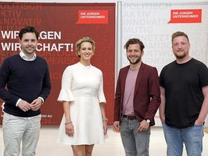 Johannes Winkel (CDU), Eva-Maria Blank, Felix Banaszak (Bündnis 90/Die Grünen), und Jens Teutrine (FDP)