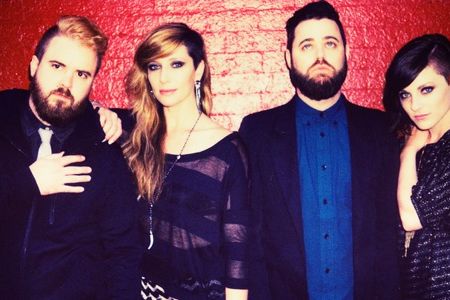 Today the Moon, Tomorrow the Sun sind ein Quartett aus den USA, die Indierock spielen