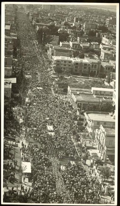 Venancio Diaz Volksparade anlaesslich La Coubre, 1960