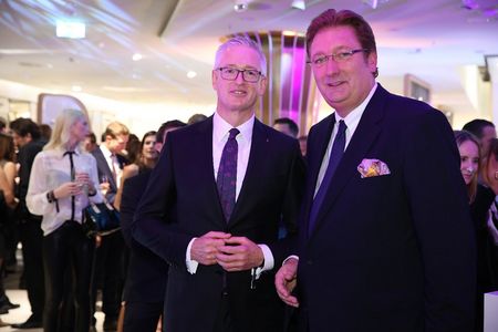 Es ist soweit, Breuninger hat soeben mit vielen Stars und 800 Gaesten seinen exklusiven Department Store im Duesseldorfer Koe-Bogen eroeffnet.