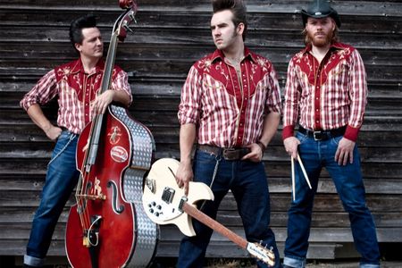 Danny and the Wonderbras geben Konzert im Cafe Hahn Koblenz