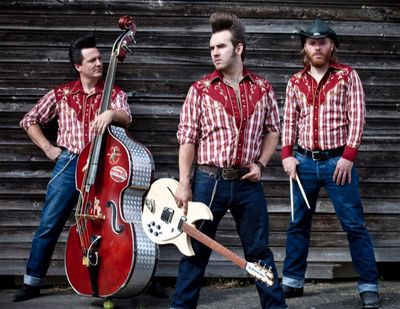 Danny and the Wonderbras geben Konzert im Cafe Hahn Koblenz