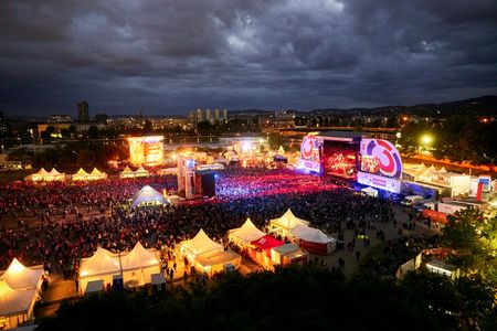 13 Buehnen und 17 Themeninseln erwarten Euch beim 36. Donauinselfest vom 21.-23. Juni in Wien